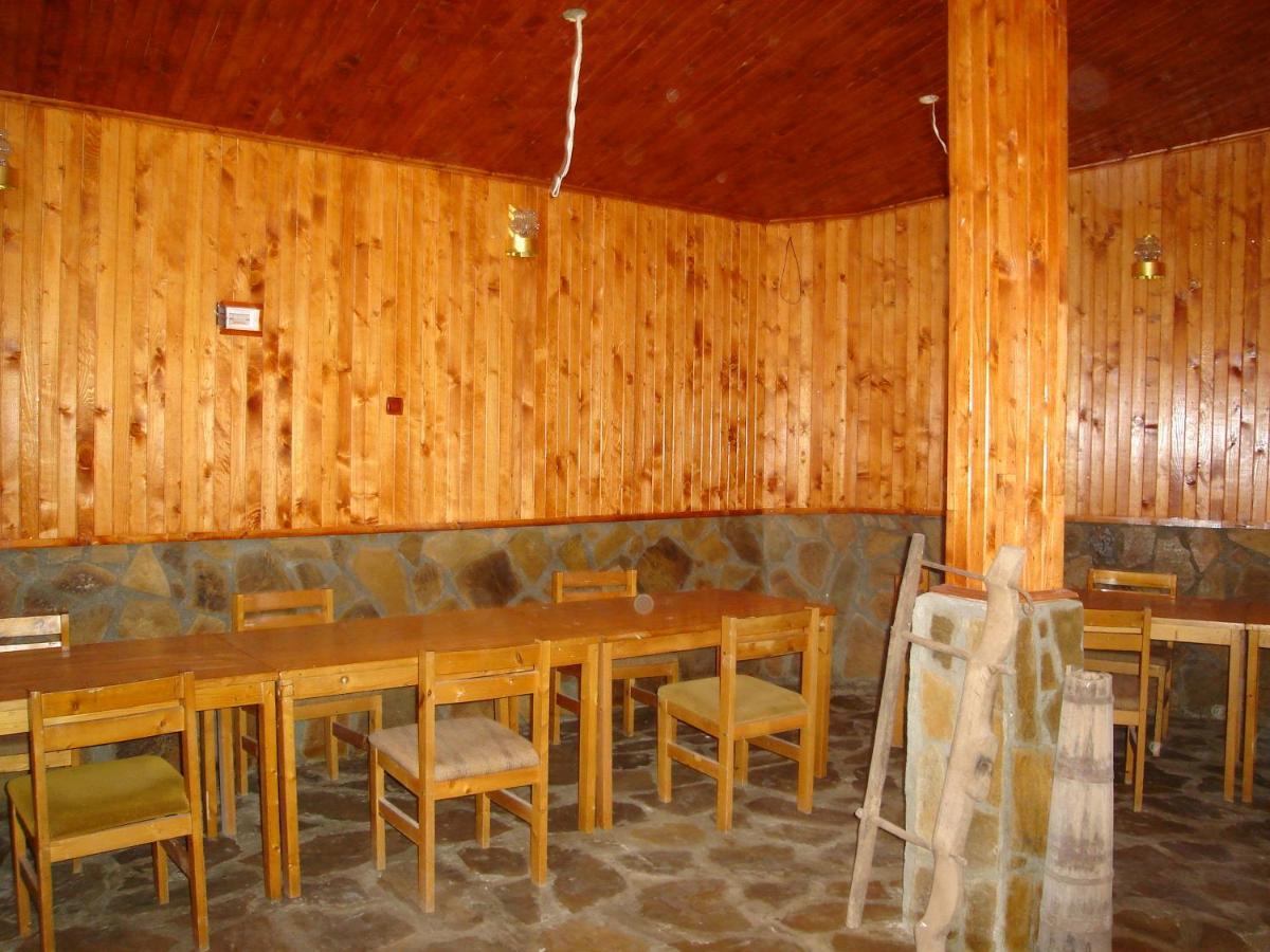 Хотел Галина Палас Srem Exterior photo